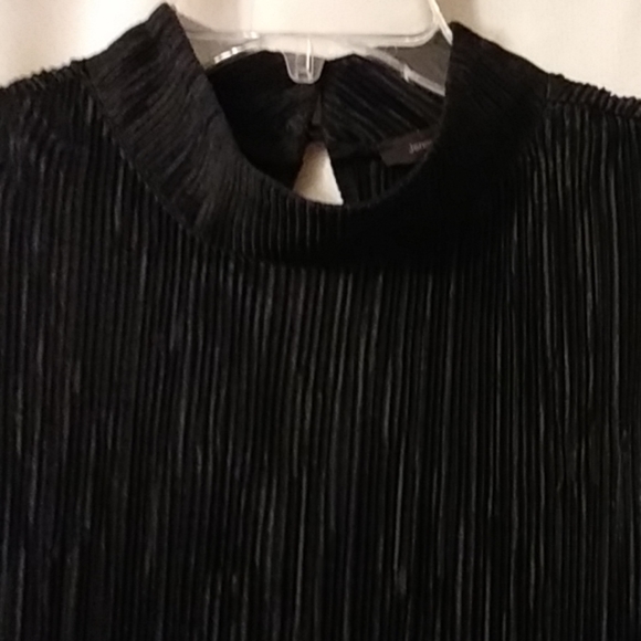 Blouse - Picture 2 of 3